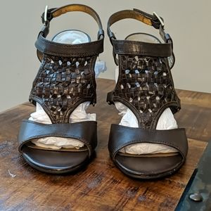 Guess sandals